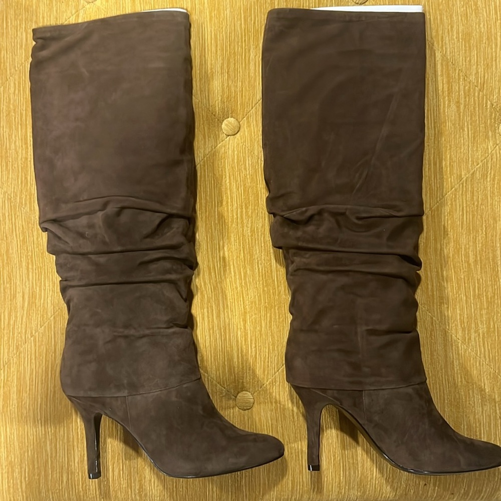 ISOLA WOMEN'S MOCHA TAUPE GREY SUEDE, US SIZE 8.5 (EUR 39.5) - New In Box